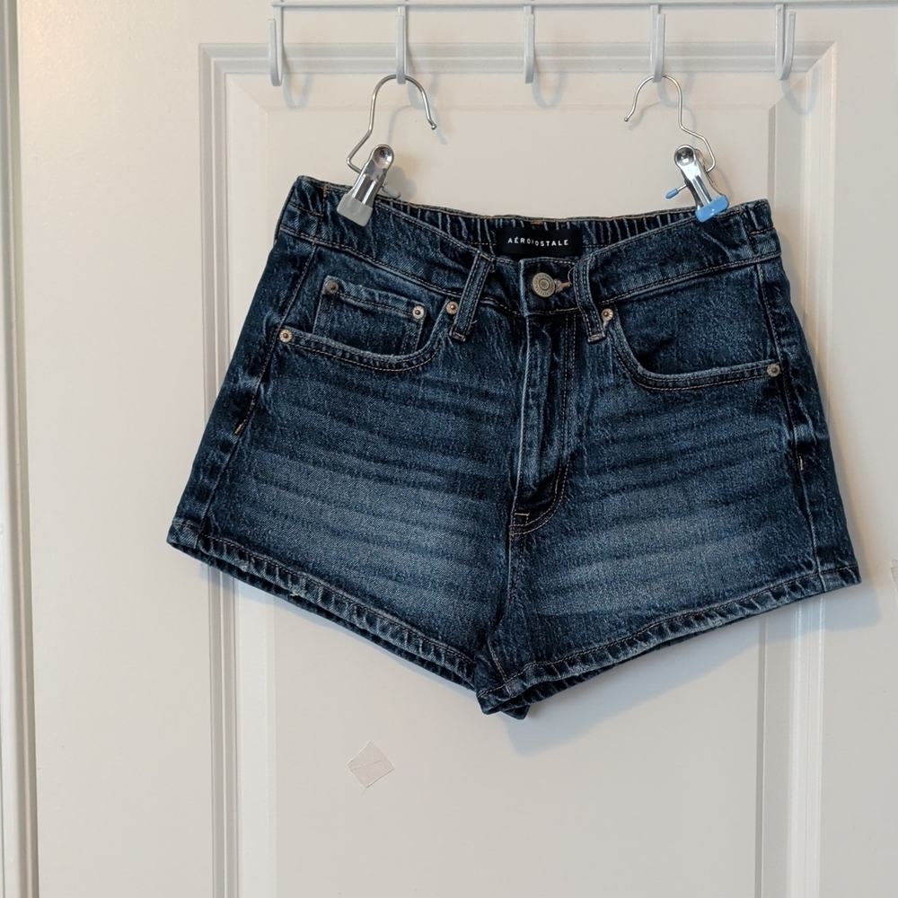Aeropostale Mom Jean Short Size Small